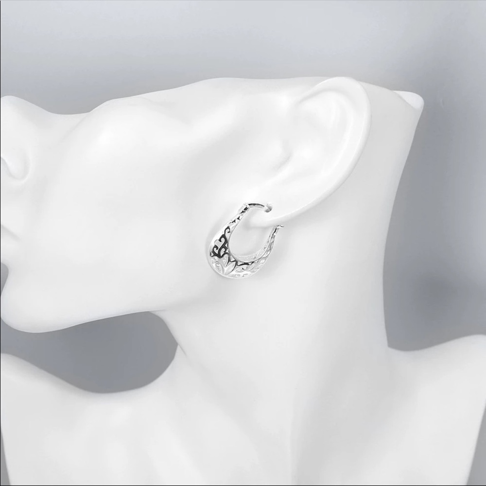 Silver Plated Popular Carved Earrings New - Picture 5 of 6